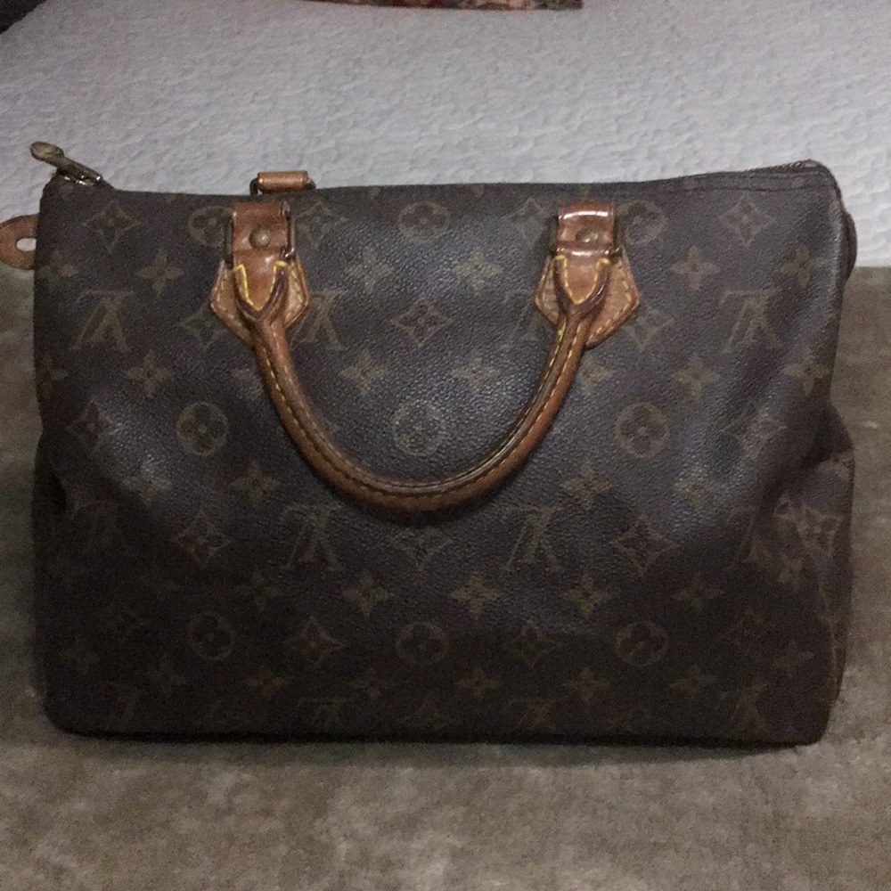 Louis Vuitton Monogram Speedy 30